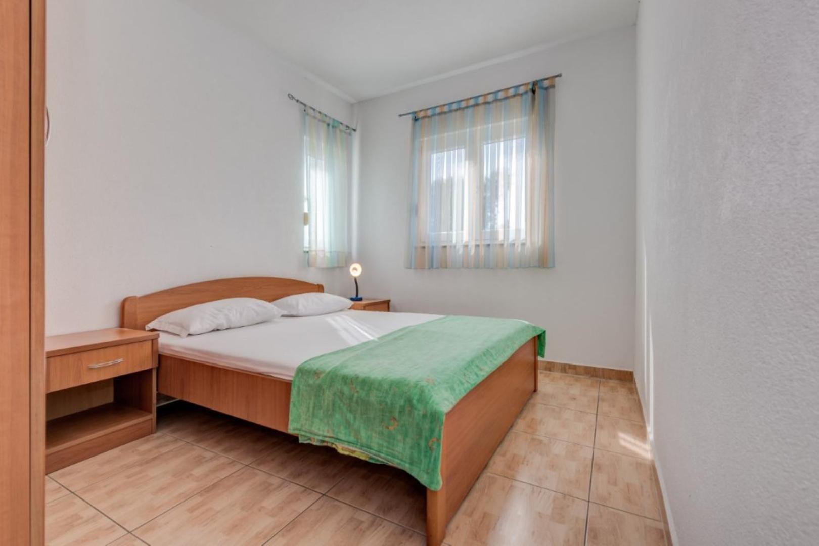Ruza&Nikolina "1" Apartmani - Baška Voda Exterior foto
